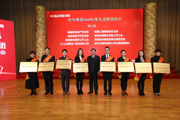 14862626735766352aZd.jpg AT3T8559.JPG